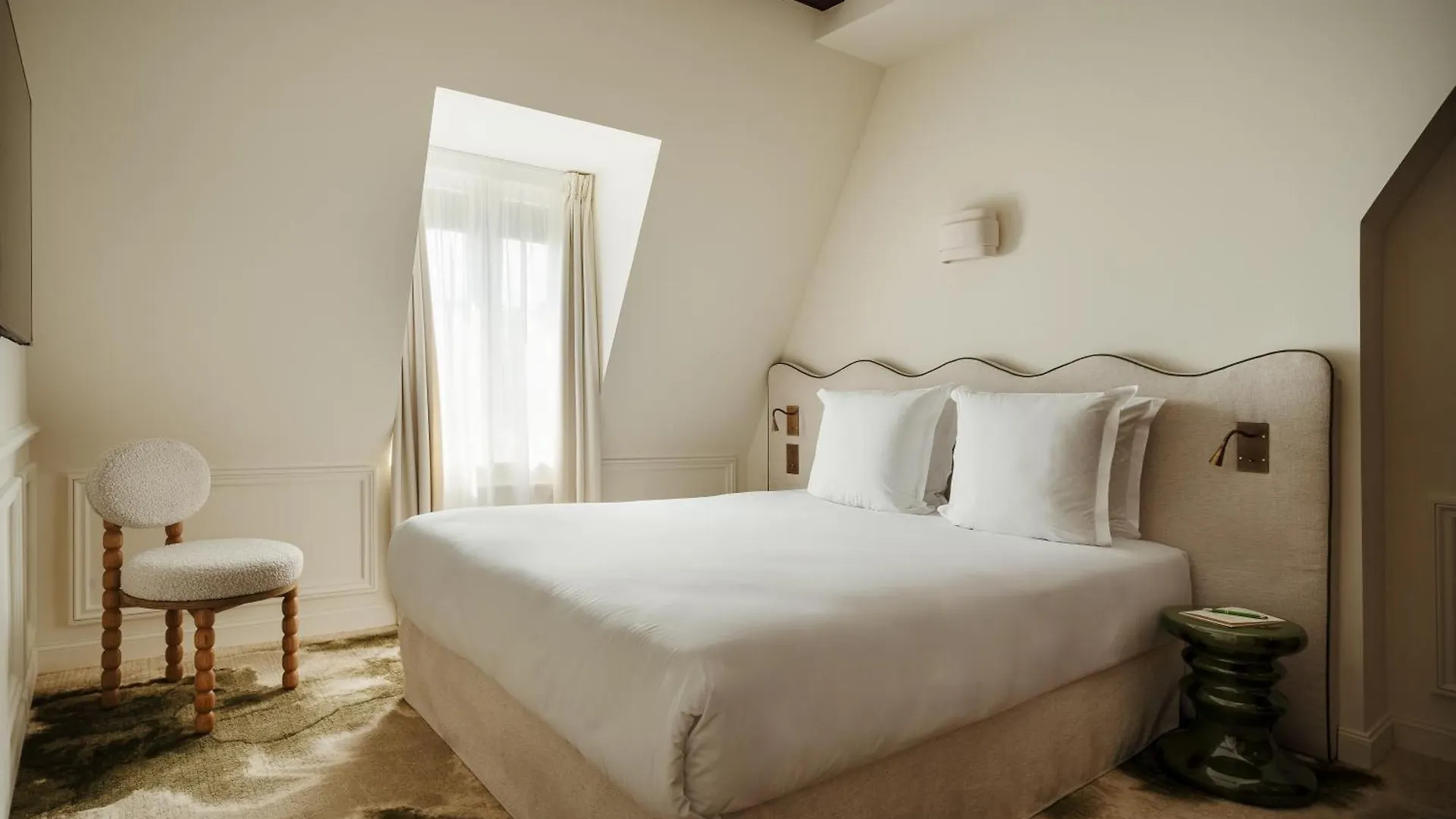Leon Hotel Paris
