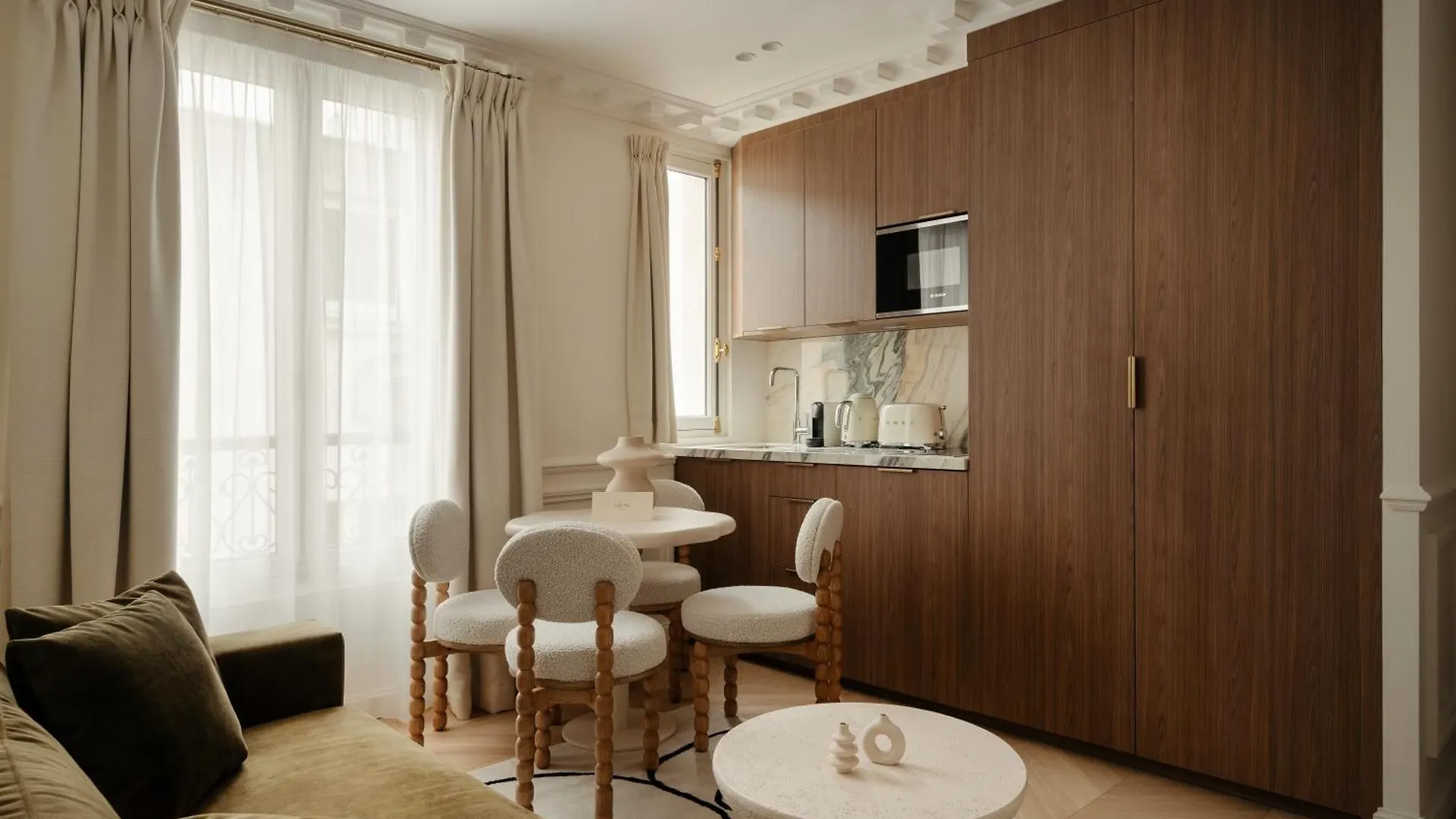 Leon Hotel Paris