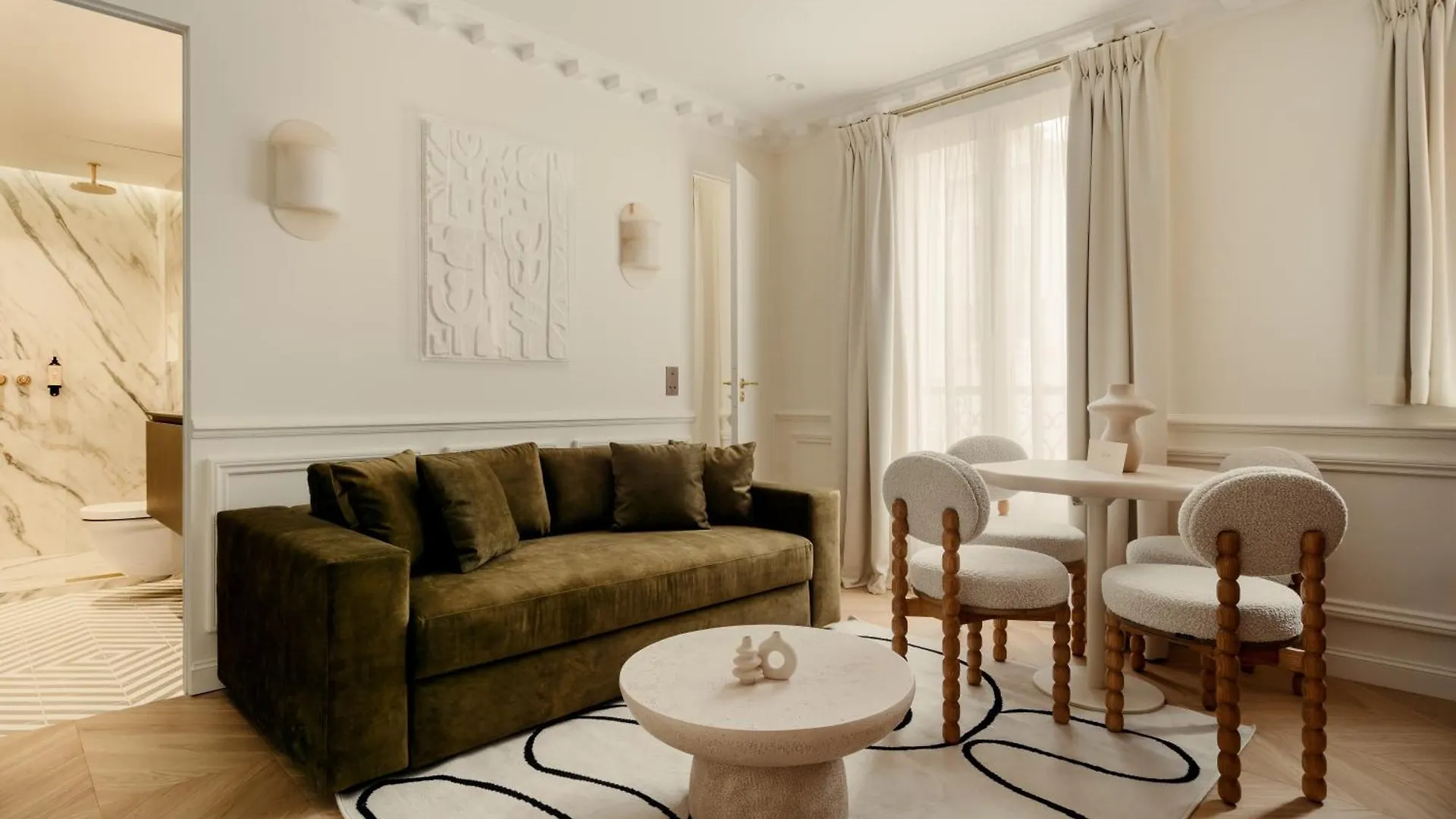 Leon Hotel Paris