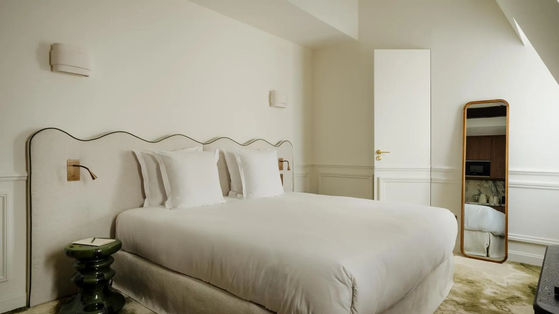 Leon Hotel Paris
