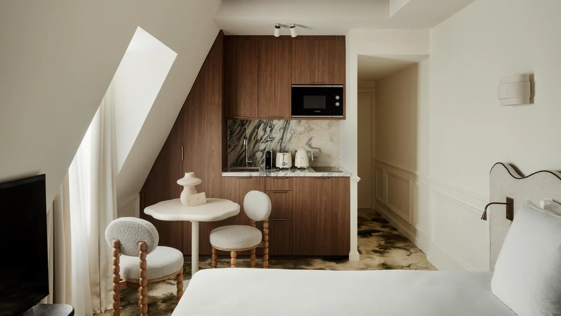 Leon Hotel Paris