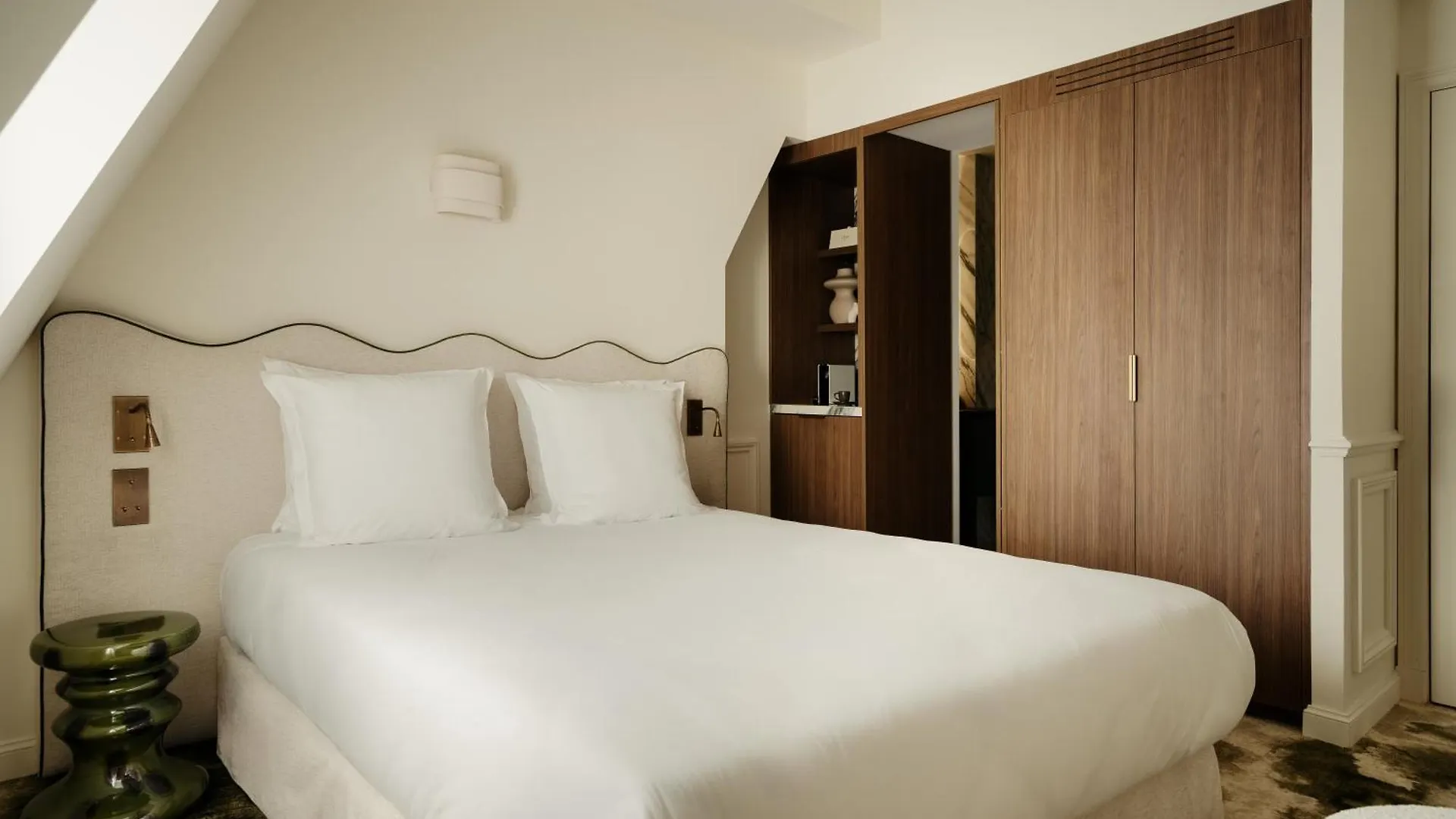 Leon Hotel Paris